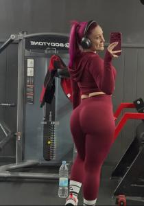 632297848: Chica busca chico en Sevilla