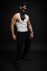 610322546: Chica busca chico en Madrid