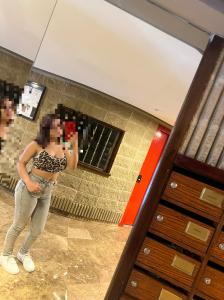 664018976: Chica busca chico en Madrid