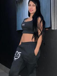 662375513: Chica busca chico en Ibiza