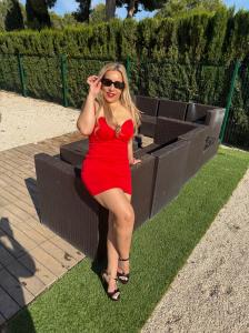 613845773: Chica busca chico en Murcia