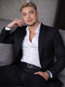 604217104: Chico busca chica en Madrid