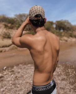 685824940: Chico busca chica en Barcelona