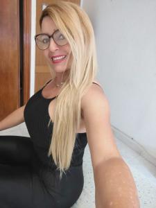 634246892: Chica busca chico en Valencia