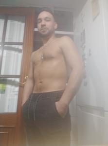 627935668: Chico busca chica en La Coruña