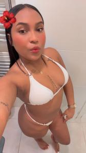 672547508: Chica busca chico en Barcelona