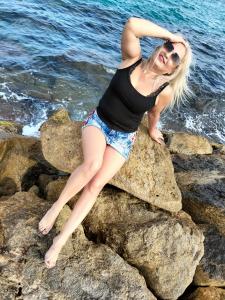 613909757: Chica busca chico en La Coruña