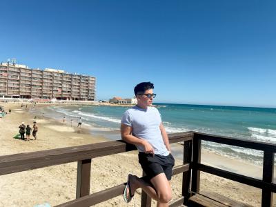 631142718: Chico busca chica en Alicante