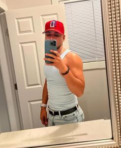 643707252: Chico busca chica en León