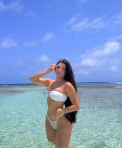 613746677: Chica busca chico en Madrid