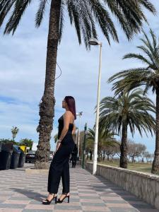 670345616: Chica busca chico en Valencia