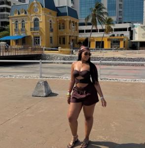 631843285: Chica busca chico en Murcia