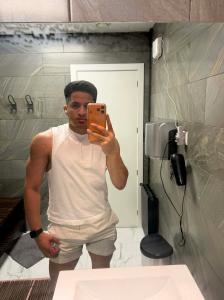 674202143: Chico busca chica en Murcia