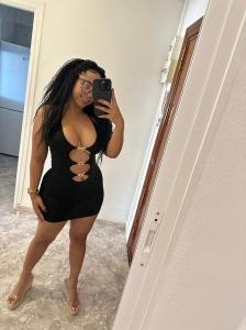 614430288: Chica busca chico en Madrid