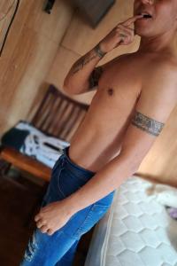 661193112: Chico busca chica en Pontevedra