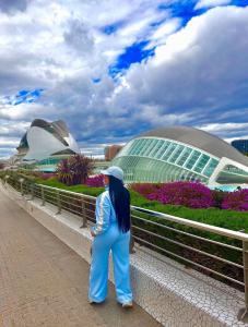 613575340: Chica busca chico en Alicante