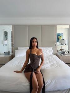 634304085: Chica busca chico en La Coruña