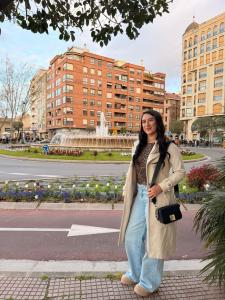 631923508: Chica busca chico en Zaragoza