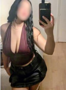 643756893: Chica busca chico en Sevilla