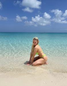 642523766: Chica busca chico en Almería