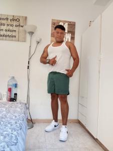 614687916: Chico busca chica en Barcelona