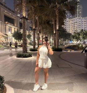 643745367: Chica busca chico en Sevilla