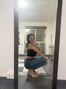 643388749: Chica busca chico en Granada