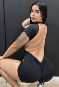 697961546: Chica busca chico en Gerona