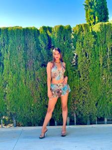 664874220: Chica busca chico en Madrid