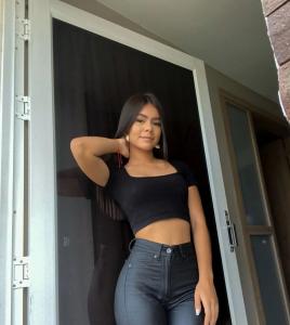 678945336: Chica busca chico en Granada