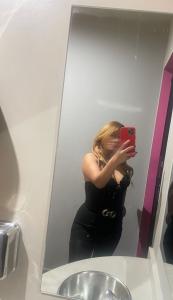 671299028: Chica busca chico en Barcelona