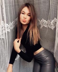 662234979: Chica busca chico en Málaga