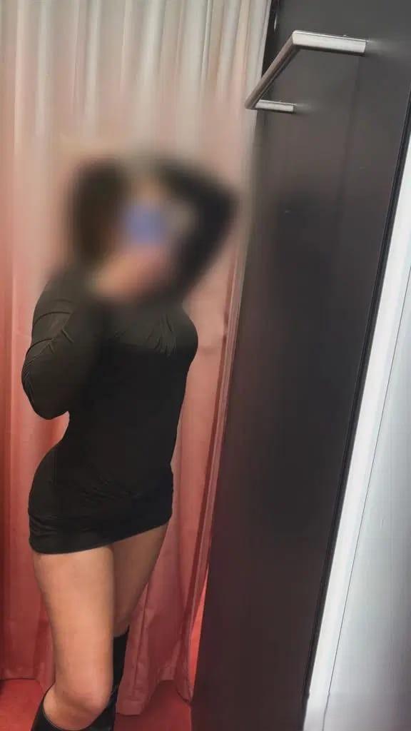 Chica busca chico en Almería: 