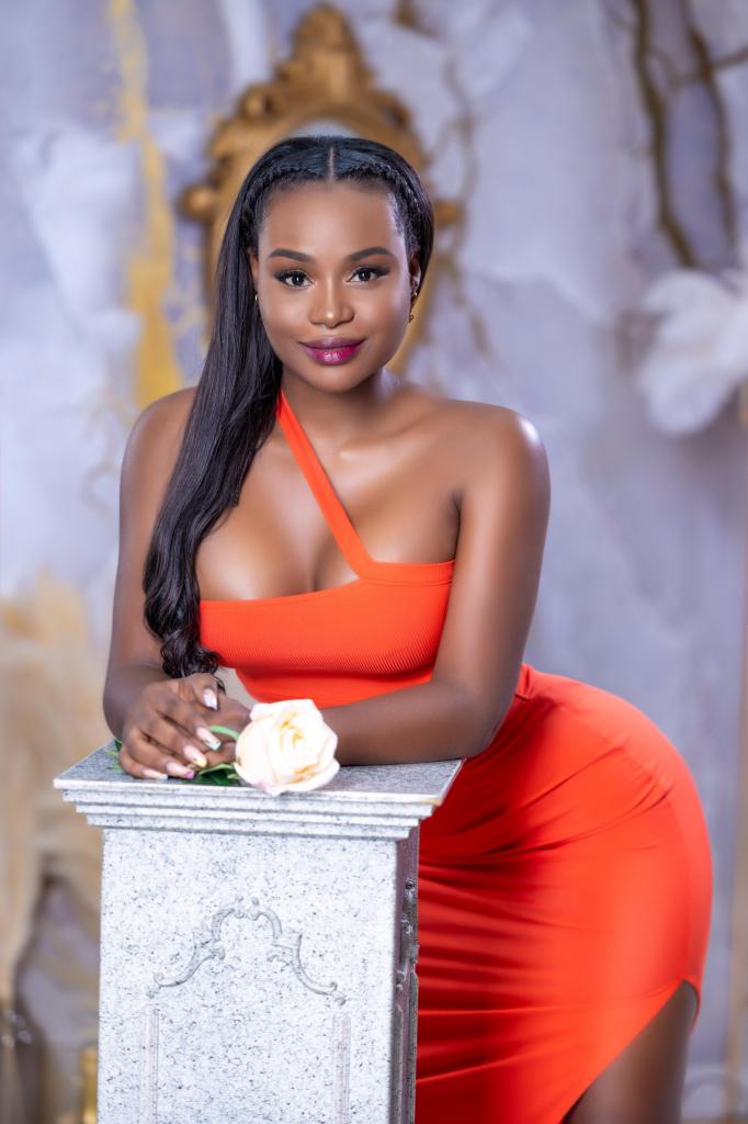 Chica busca chico en Ibiza: 