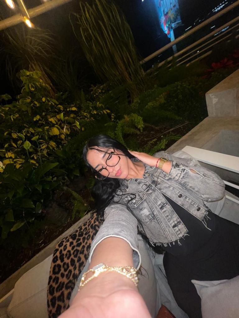 692496803: Chica busca chico en Valencia