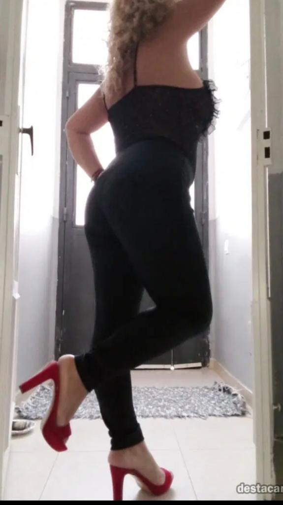 611254375: Chica busca chico en Madrid