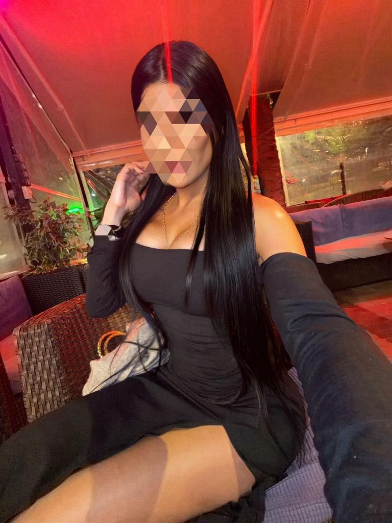 613347455: Chica busca chico en Málaga