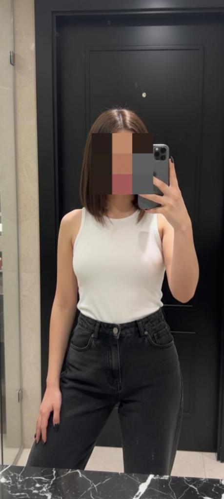 631410375: Chica busca chico en Barcelona