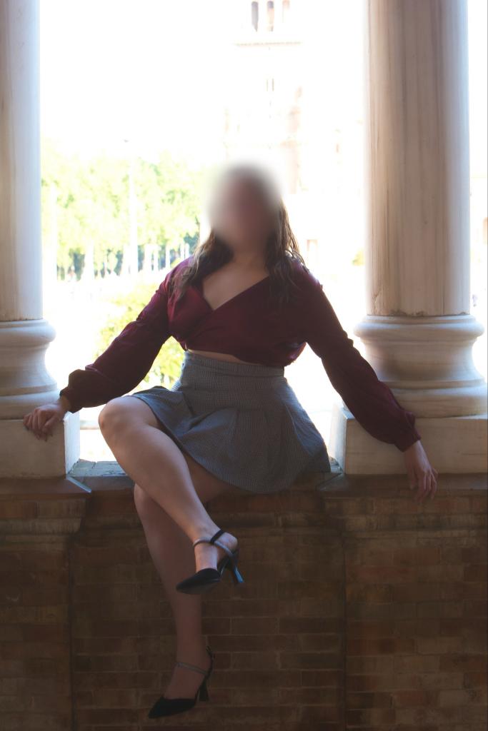 641961596: Chica busca chico en Sevilla
