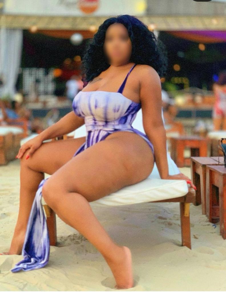 Chica busca chico en Almería: 