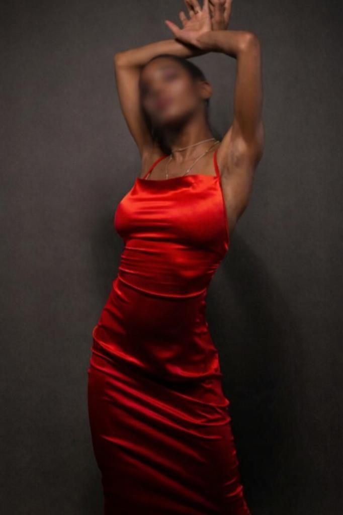 Chica busca chico en Granada: 