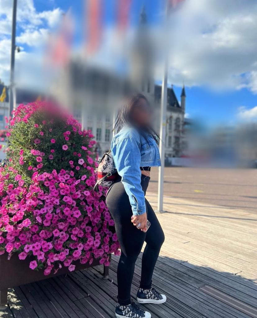 Chica busca chico en Huelva: 