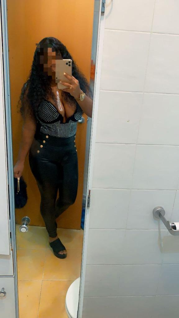 Chica busca chico en Almería: 