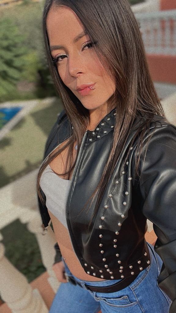 Chica busca chico en Málaga: Chica busca chico