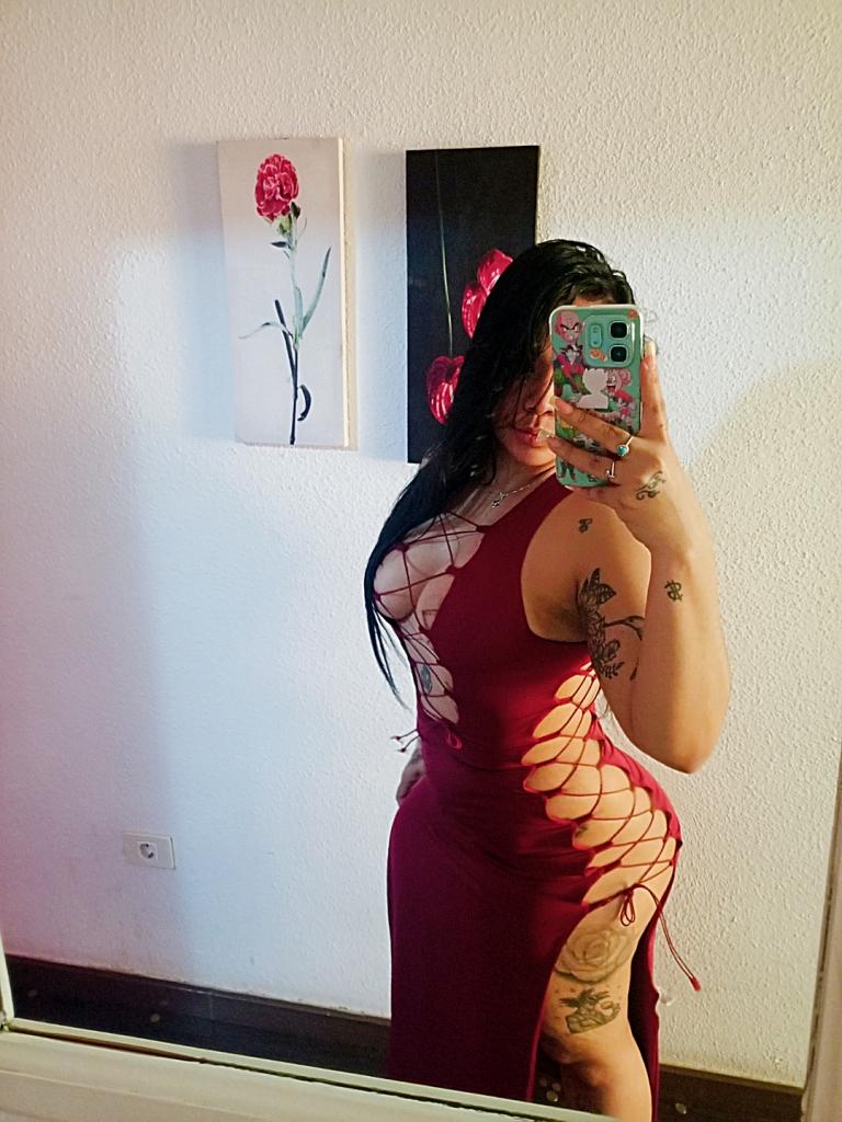 667069930: Chica busca chico en Tenerife
