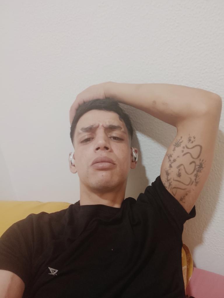 634237365: Chico busca chica en Málaga