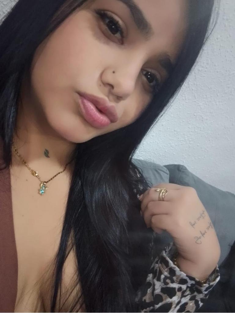 Chica busca chico en Cádiz: 