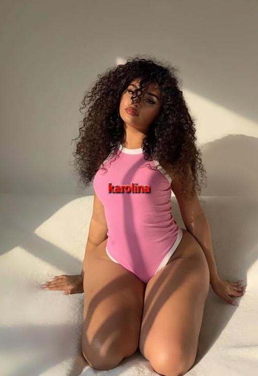 742082911: Chica busca chico en Málaga