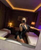 695113357: Chica busca chico en Madrid