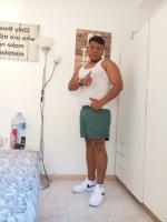 614687916: Chico busca chica en Barcelona